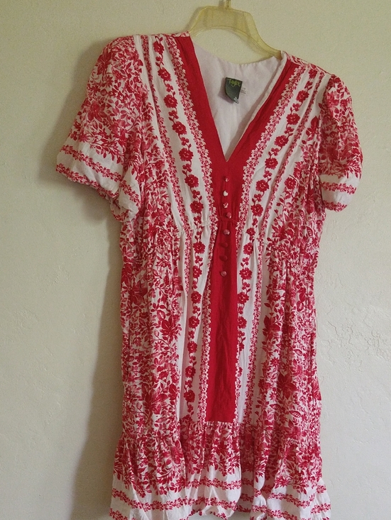 Taylor Dresses & Skirts - Taylor Red & White Floral Button-Front Dress Size 16